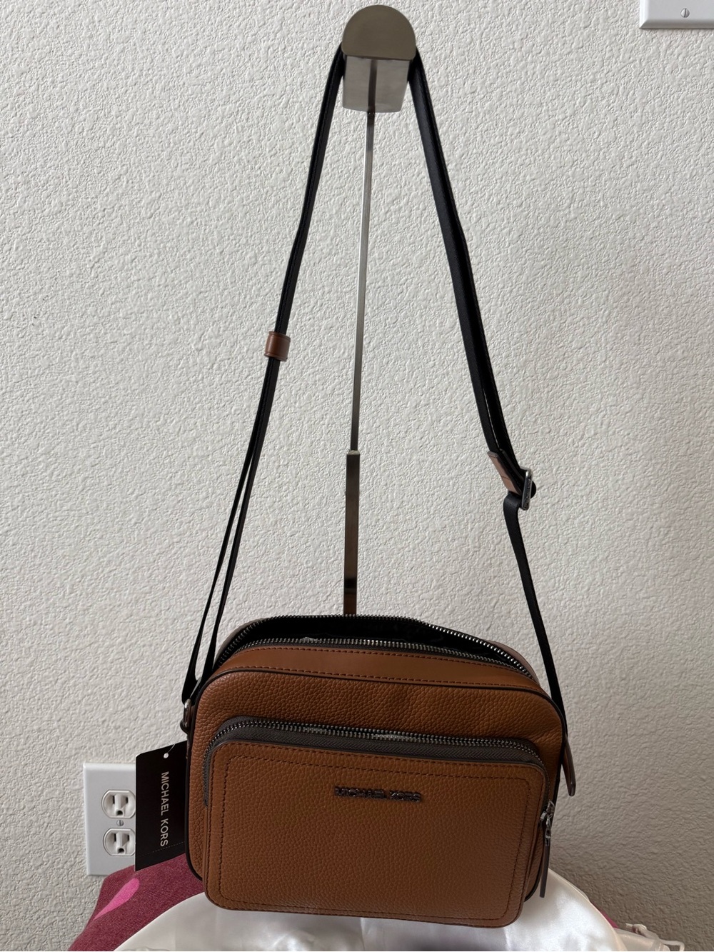 Michael Kors Cooper Leather Flight Bag Brown Crossbody NWT - Picture 7 of 9